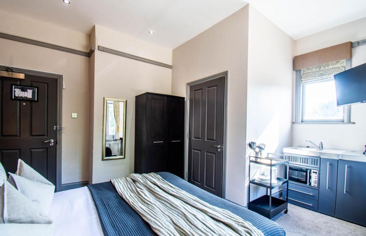 Eton House - Self Check-In, Ensuite Rooms & Self-Catering Studios Yeovil Exterior photo