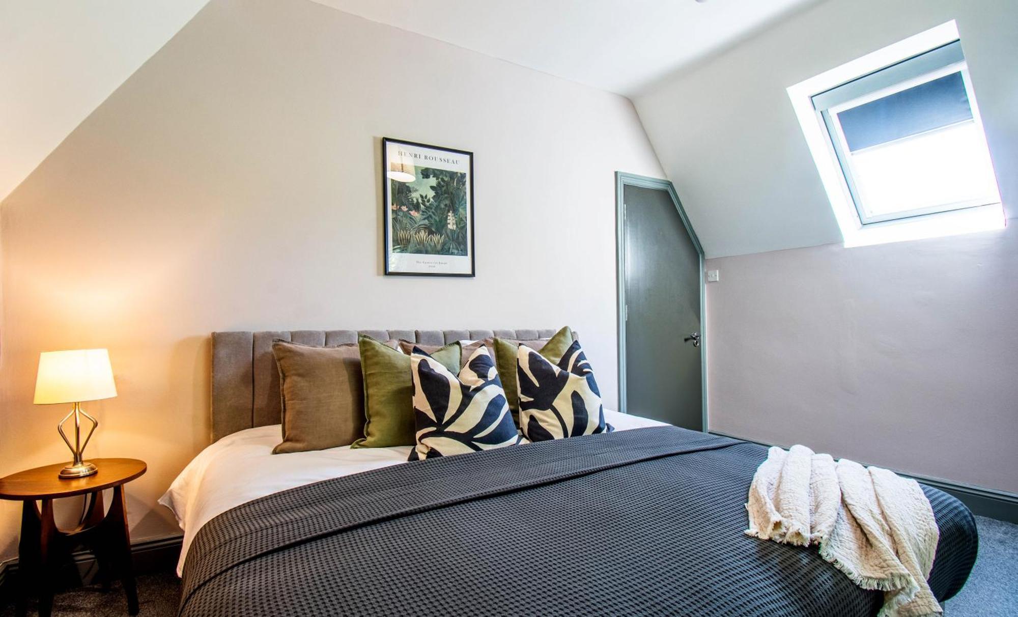 Eton House - Self Check-In, Ensuite Rooms & Self-Catering Studios Yeovil Exterior photo