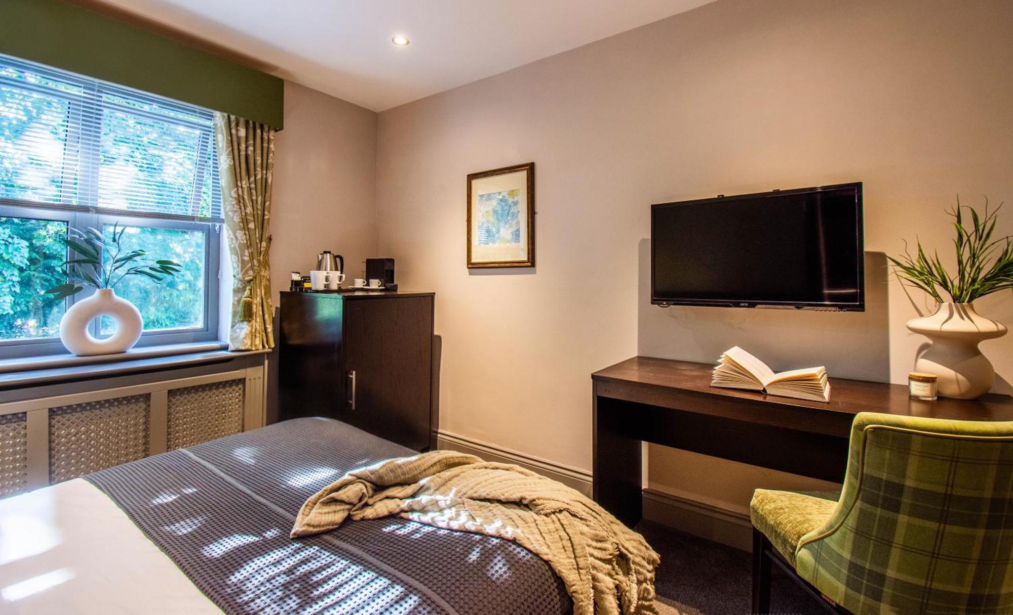 Eton House - Self Check-In, Ensuite Rooms & Self-Catering Studios Yeovil Exterior photo