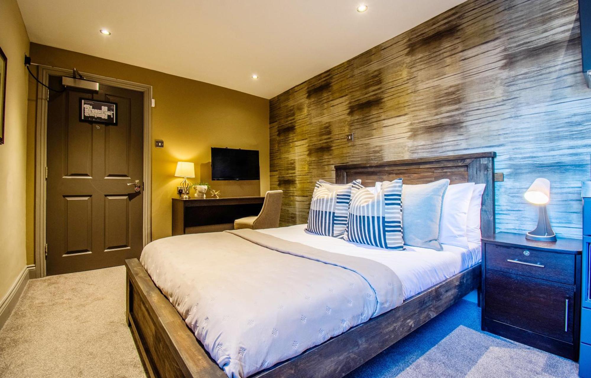 Eton House - Self Check-In, Ensuite Rooms & Self-Catering Studios Yeovil Exterior photo