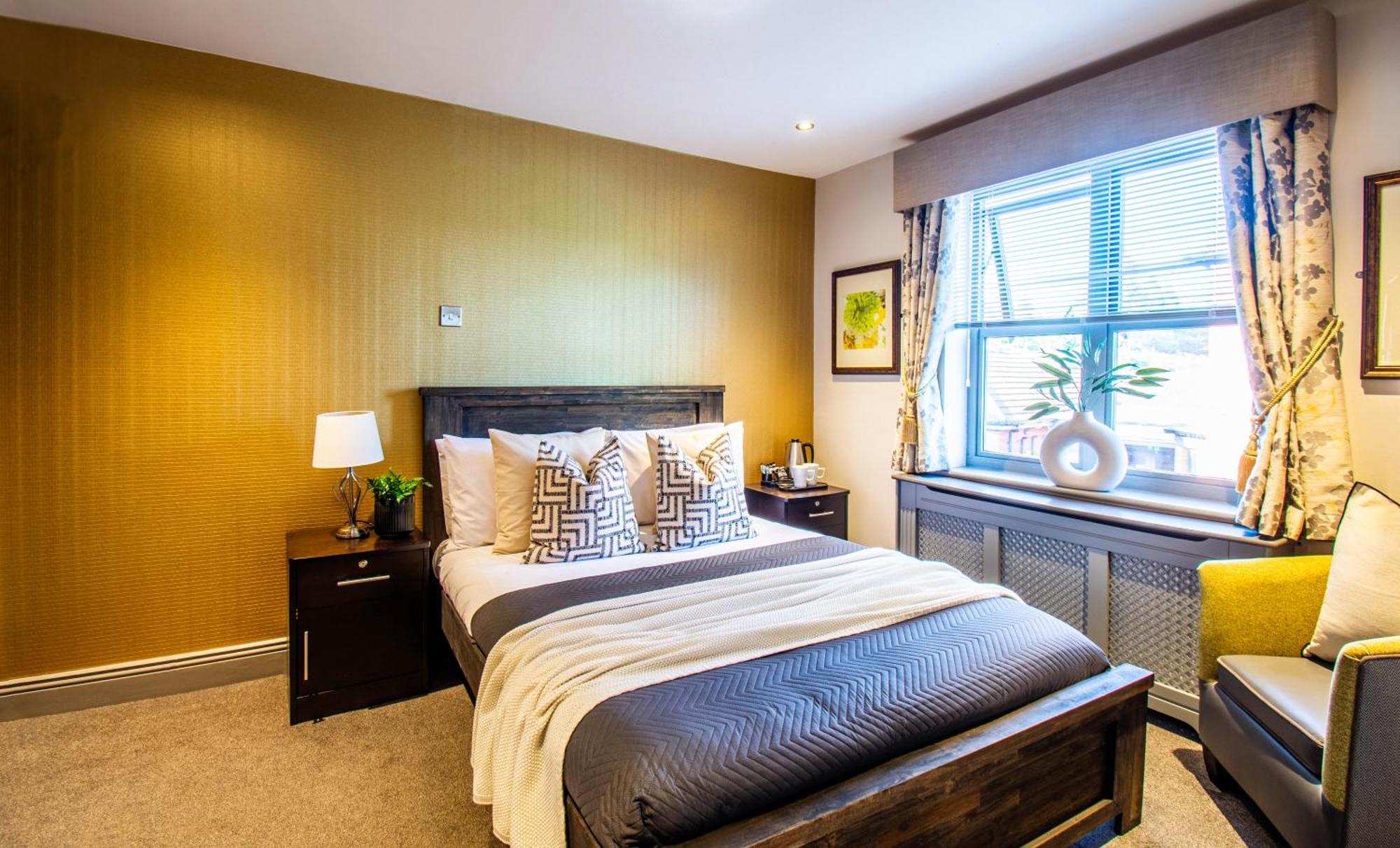 Eton House - Self Check-In, Ensuite Rooms & Self-Catering Studios Yeovil Exterior photo