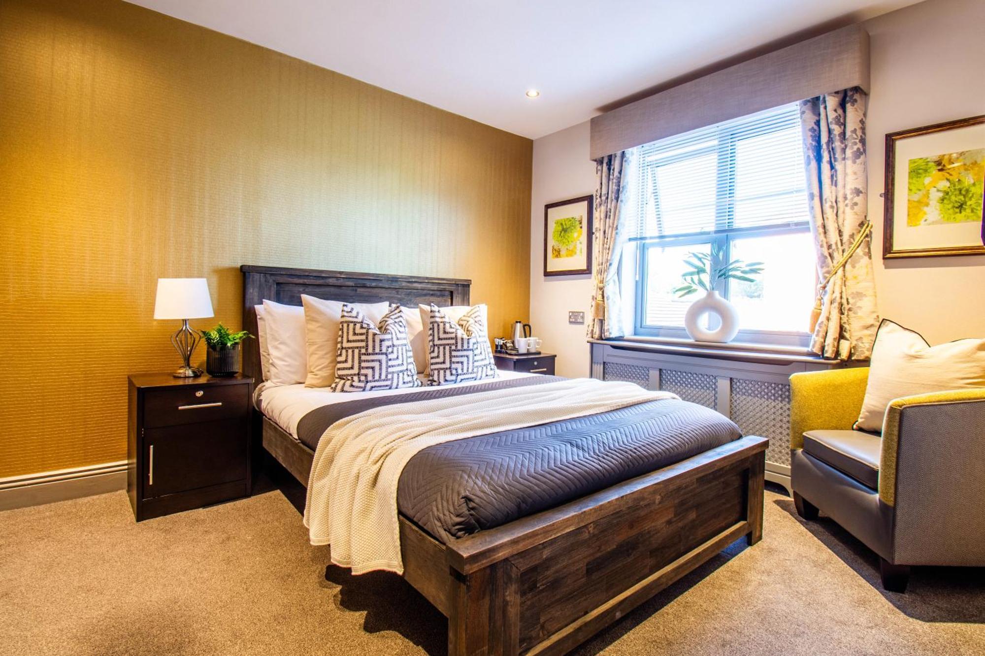 Eton House - Self Check-In, Ensuite Rooms & Self-Catering Studios Yeovil Exterior photo